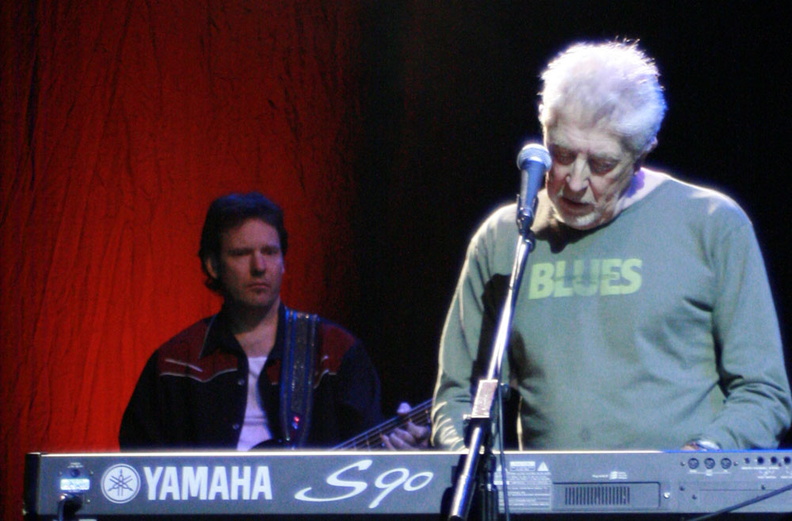 220 20061113 200RamsayMcIver (769 visits) Hank Van Sickle and John Mayall. Image property of Ramsey McIver. 220 20061113 200RamsayMcIver